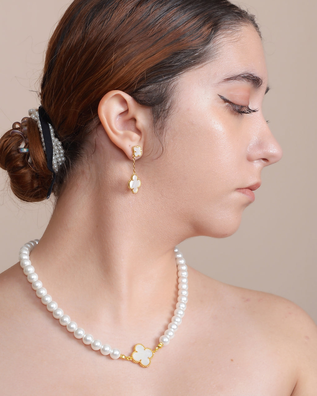 Turquoise & Shell Pearl Necklace with Mother of Pearl Clover - 8mm Beads