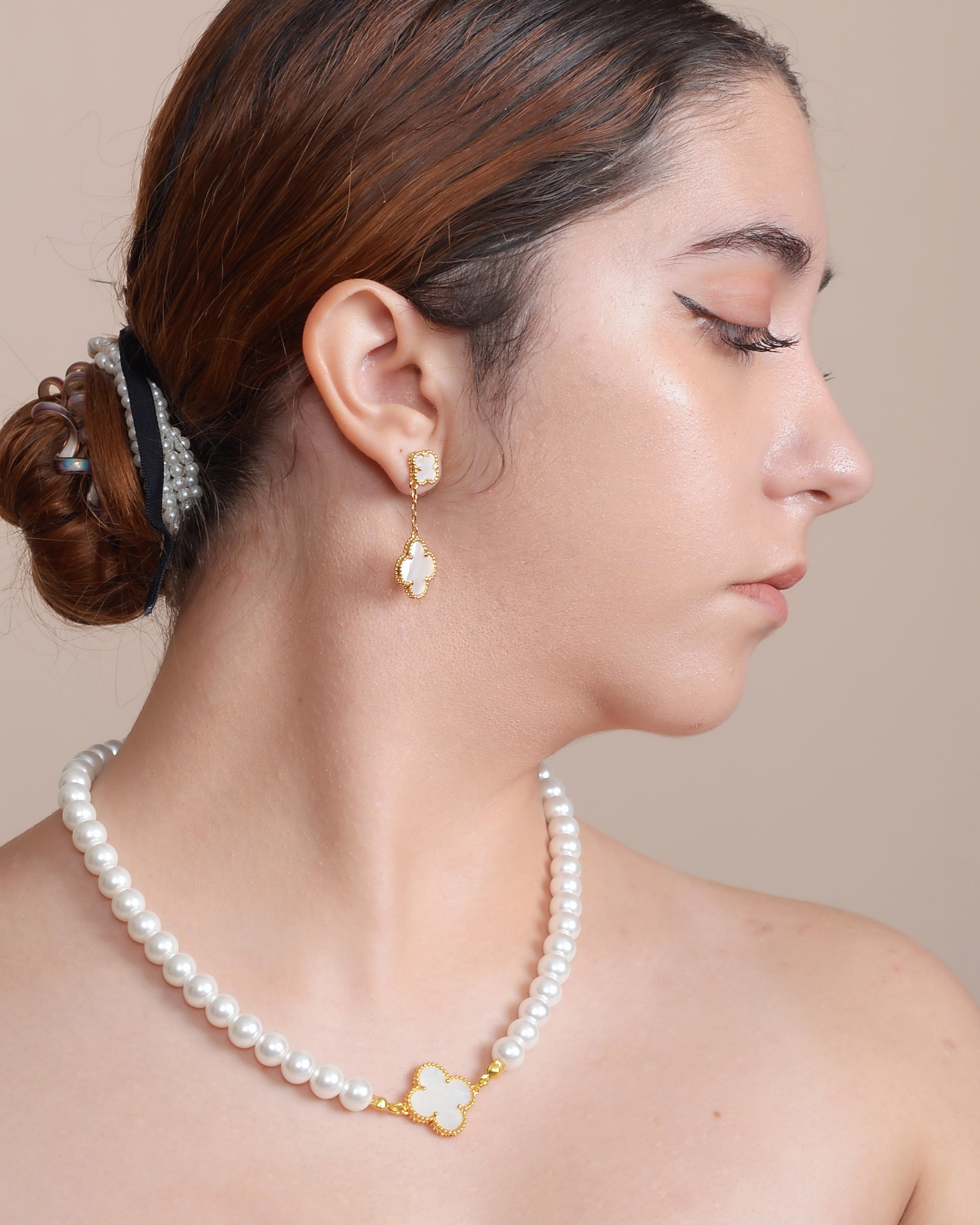 Turquoise & Shell Pearl Necklace with Mother of Pearl Clover - 8mm Beads