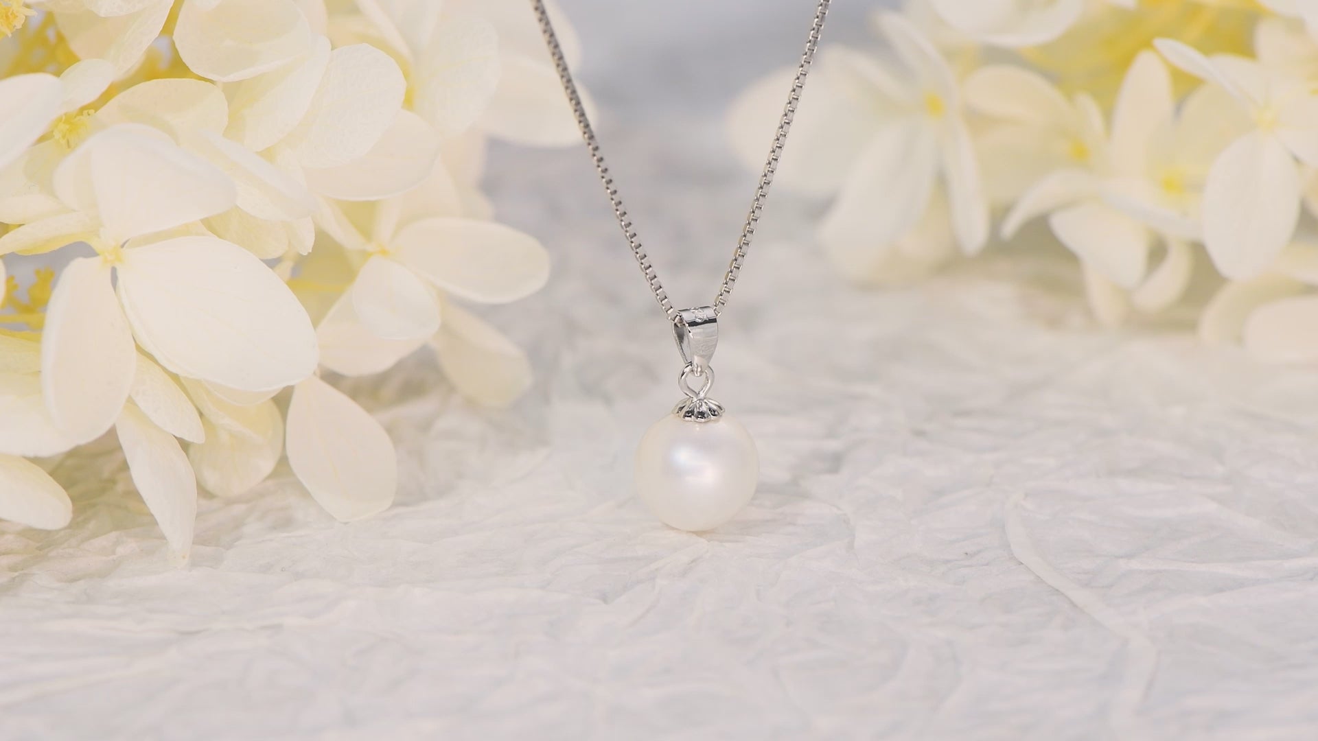 cultured peal pendant style necklace video DIVA'S